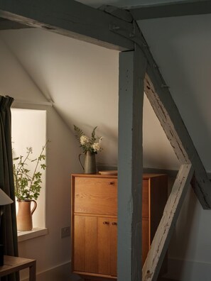 Rowan | Free WiFi - Holm Somerset (South Petherton)