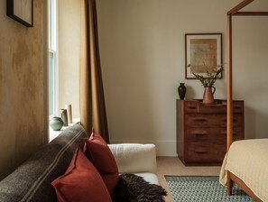 Elm | Free WiFi - Holm Somerset (South Petherton)