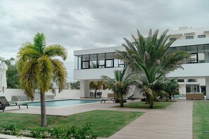 Pool - Cozy 1-bedroom condo with AC and WiFi in pleasant Punta Cana (Punta Cana)