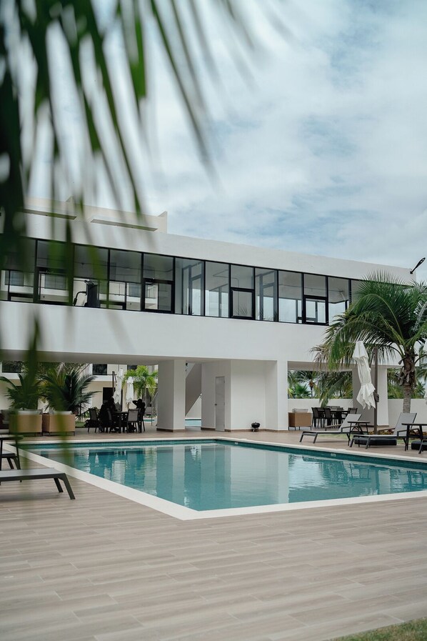 Pool - Cozy 1-bedroom condo with AC and WiFi in pleasant Punta Cana (Punta Cana)