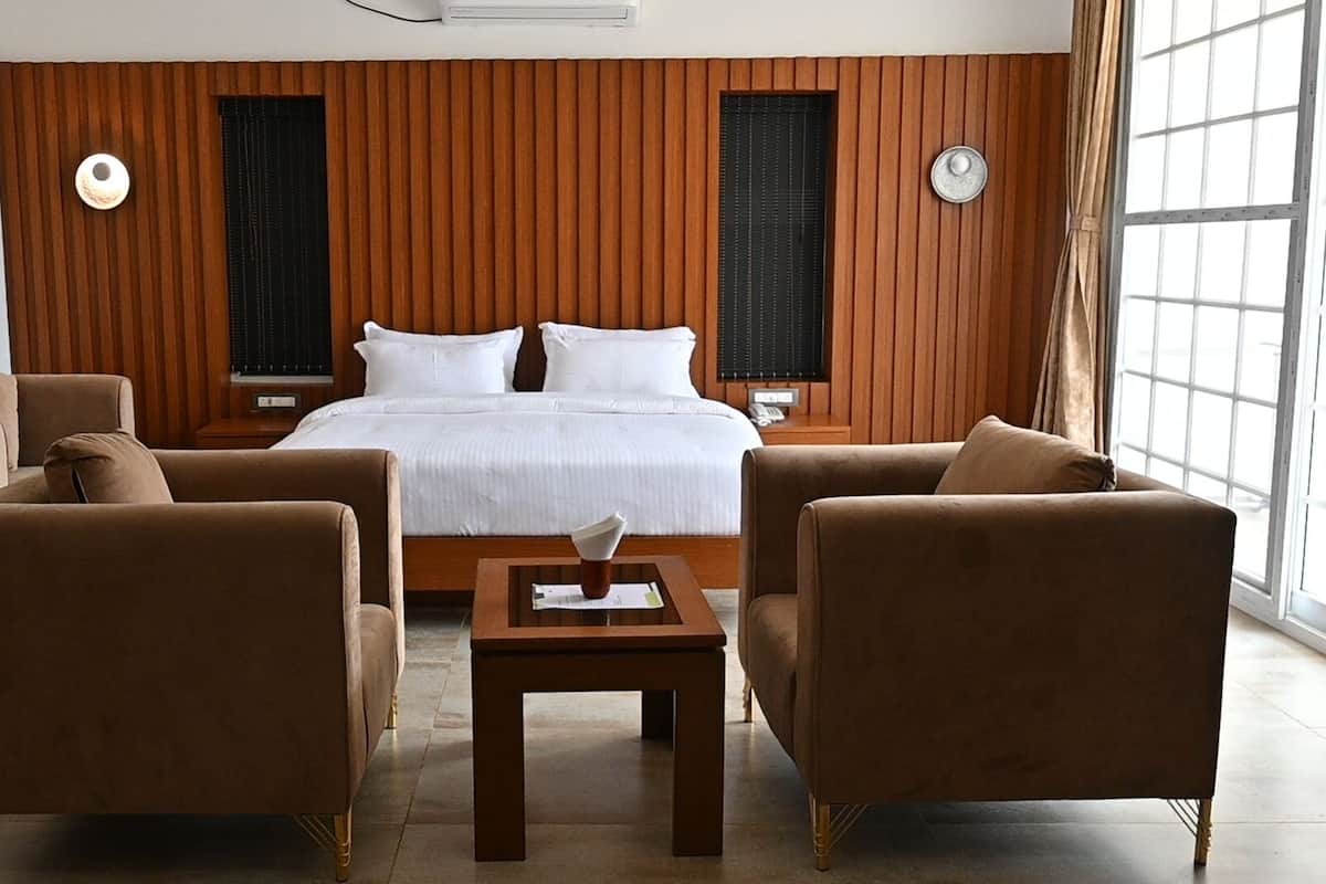 Deluxe tweepersoonskamer, balkon, uitzicht op resort | Luxe beddengoed, een kluis op de kamer, verduisterende gordijnen