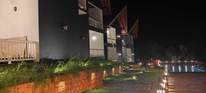 Vista frontal de la propiedad