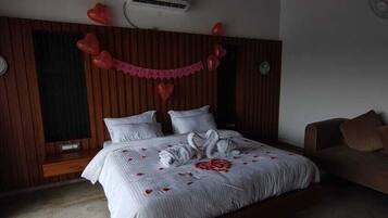 Deluxe Double Room, Balcony, Resort View | Premium bedding, in-room safe, blackout curtains, soundproofing