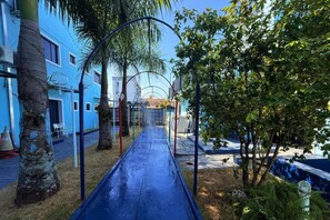 TV, books - Hotel Mais Lazer (Joinville)