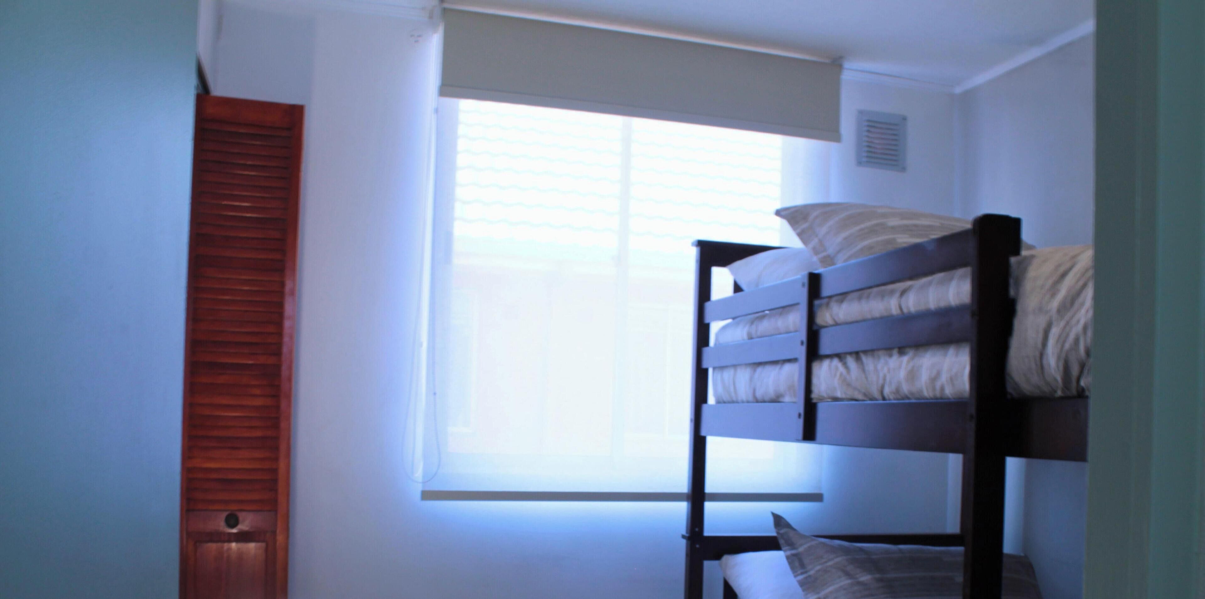 2 多间卧室、熨斗/熨衣板、WiFi、床单