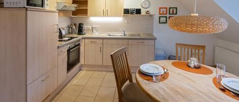 Fridge, microwave, oven, dishwasher