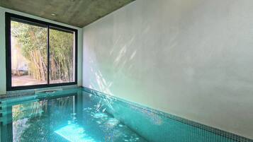 Piscine couverte, piscine chauffée