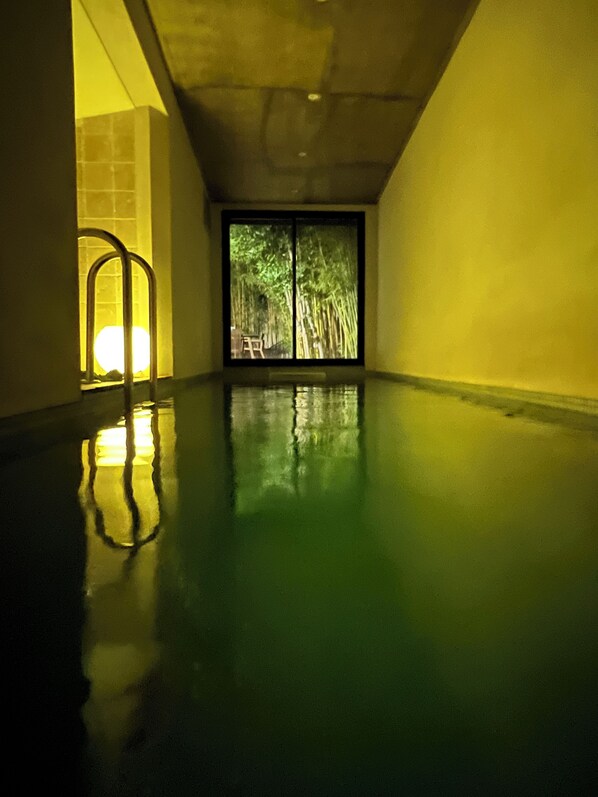 Piscine couverte, piscine chauffée