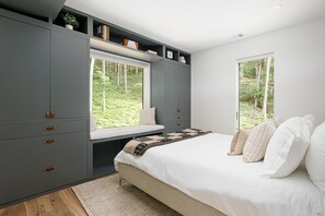 3 bedrooms, desk, free WiFi, bed sheets - The Tower at Glacial Hills (Bellaire)
