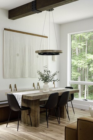 Dining - The Tower at Glacial Hills (Bellaire)