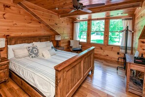 2 bedrooms, desk, iron/ironing board, WiFi