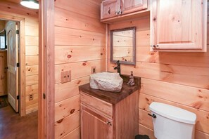 Séchoir à cheveux, serviettes fournies