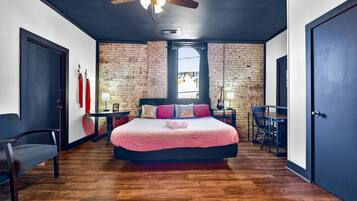 2 bedrooms, desk, iron/ironing board, travel crib