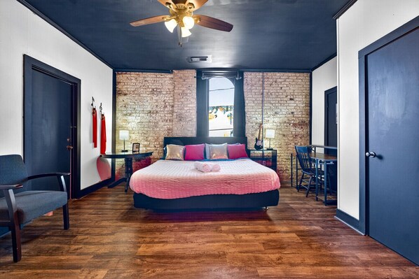 2 bedrooms, desk, iron/ironing board, travel cot