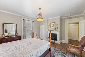 4 bedrooms, iron/ironing board, travel cot, WiFi