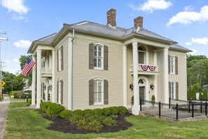 Exterior - Miss Elizabeth`s Place | Downtown Lynchburg (Lynchburg)