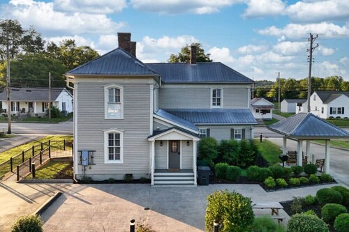 Miss Elizabeth`s Place | Downtown Lynchburg