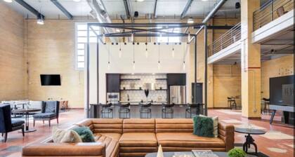 Creative Corner - 1bd/1ba