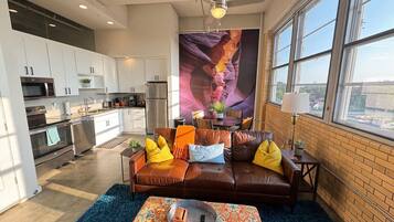 Télévision, table de tennis de table