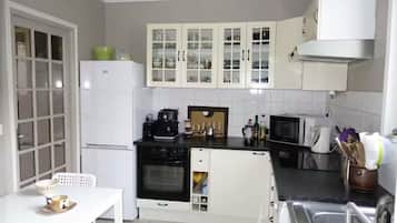 Micro-ondes, four, plaque de cuisson, lave-vaisselle