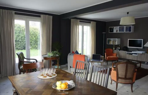 House in center of deauville near place Morny with garden and garage.