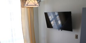2 slaapkamers, een strijkplank/strijkijzer, wifi, beddengoed