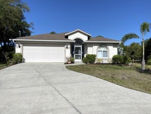 Exterior - Peaceful Pool Escape – Close to Beach & Fun (Rotonda West)