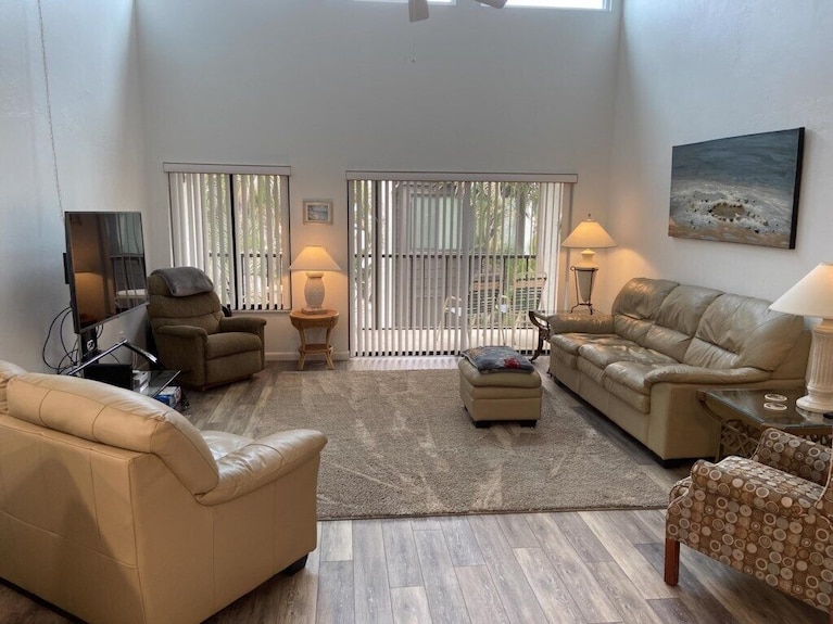2br Tamarind Condo Steps To Pool & Gulf - Manasota Key, FL