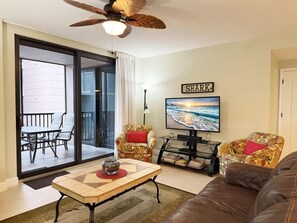 Living area - Stylish Gulf Condo - Walk to Beach, Pool & Dining (Englewood)