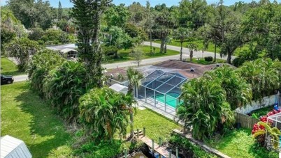 Charming 2-Bed  Home With Pool