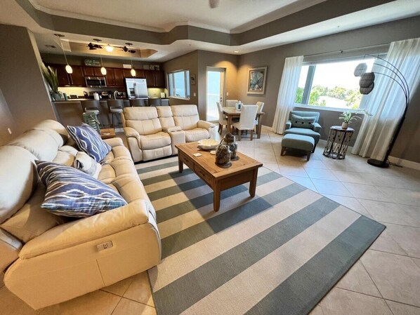 Smart TV - Manasota Key Gem - Pool and Hot Tub - Beach Views (Englewood)