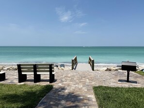 On the beach - Rooftop Views & Gulf Vibes - Sunsets & Beach (Englewood)