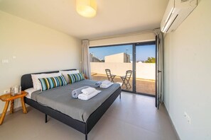 4 bedrooms, WiFi, bed sheets - Villa Thalassa Ixia by Villa Plus (Ialysos)