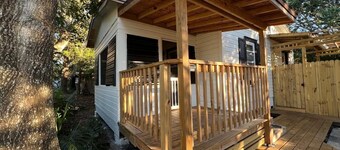 Cruise / Port Canaveral- 2 Bedroom Cottage / Cocoa Beach