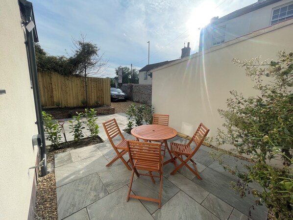 تناول الطعام بالخارج