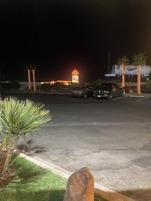 Pemandangan dari bilik