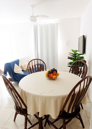Dining - MoçamBlue - House near Mozambique beach (São João do Rio Vermelho Florianópolis)