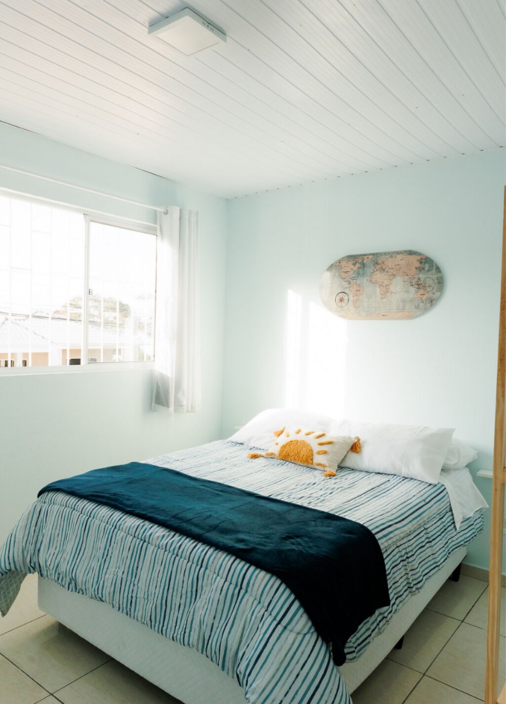 2 室のベッドルーム、WiFi (無料)、ベッドシーツ