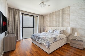 3 室のベッドルーム、アイロン / アイロン台、WiFi、ベッドシーツ