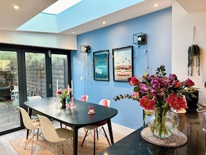 House | Dining