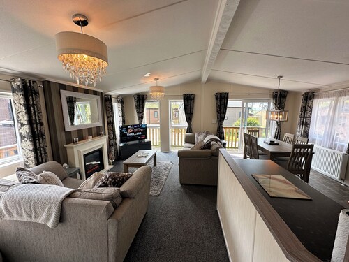 Modern rural lodge close to Dumfries