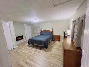 3 bedrooms, free WiFi, bed sheets - Family friendly 3 bedroom home in Kahoka MO (Kahoka)