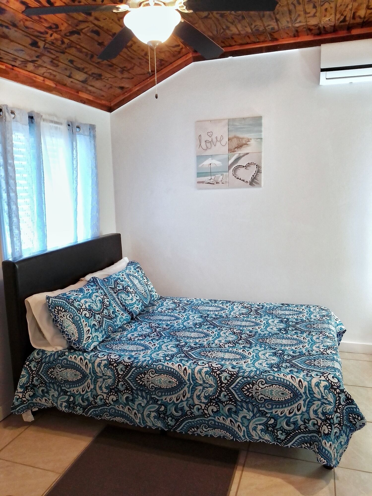 1 camera, ferro/asse da stiro, Wi-Fi gratuito, lenzuola