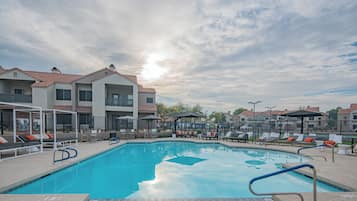 Beheizter Pool