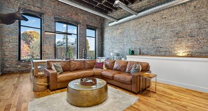 Luxury Loft DWTN | Whiskey Trail + River + Lake
