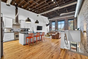 Fridge, microwave, oven, stovetop - Luxury Loft DWTN | Whiskey Trail + River + Lake (Fayetteville)