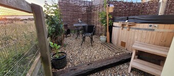 The Acorn - Country Retreat!!