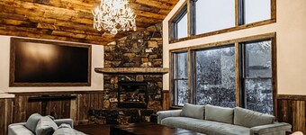 Bootleggers Lodge Apartment