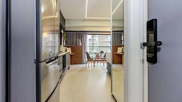 Studio Casal com sofá cama | Cozinha privada | Geladeira, micro-ondas, cooktop, máquina de café expresso