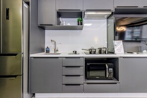 Studio Casal com sofá cama | Private kitchen